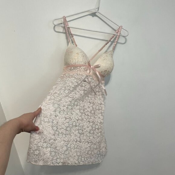 NEW NWT LILAC + LONDON Stretch Lace Chemise Thong Panty Lingerie Set White Pink - Picture 10 of 16